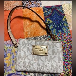 Michael Kors wristlet